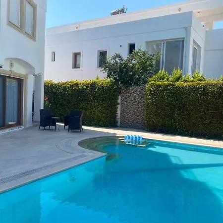 Bodrum De Denize 250 M Lux Havuzlu 빌라 *