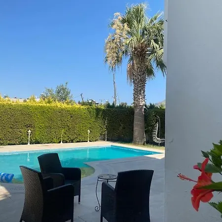 Bodrum De Denize 250 M Lux Havuzlu 빌라 *